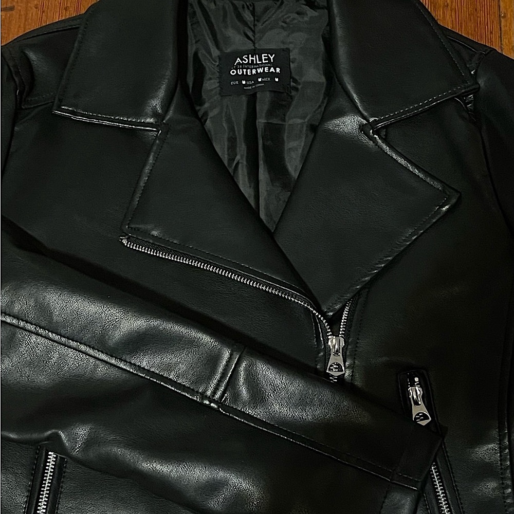 Ashley By 26 International Black Leather Jacket Asymmetrical Moto Style